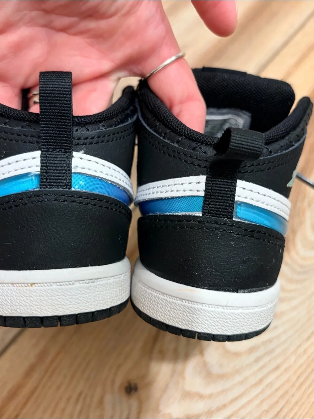 Jordan mid kids